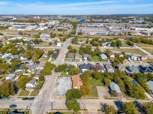 1201 Bessie Street, Fort Worth, TX 76104