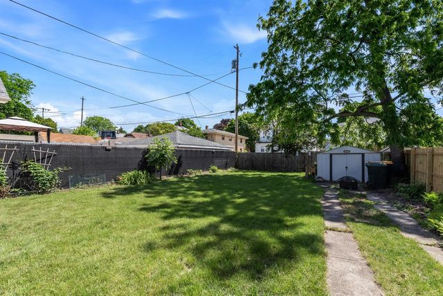 2034 S 83rd STREET, West Allis, WI 53219