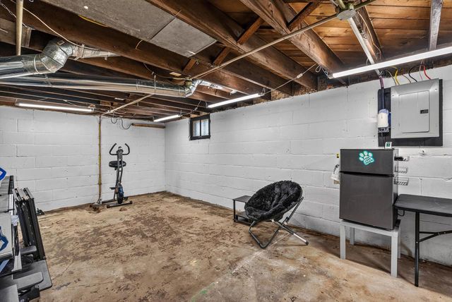 2034 S 83rd STREET, West Allis, WI 53219