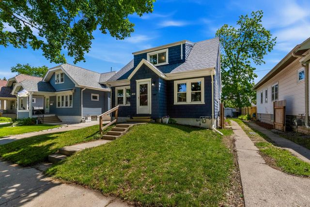 2034 S 83rd STREET, West Allis, WI 53219