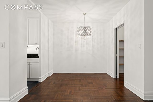 63 E 9th St Apt 10L, New York City, NY 10003