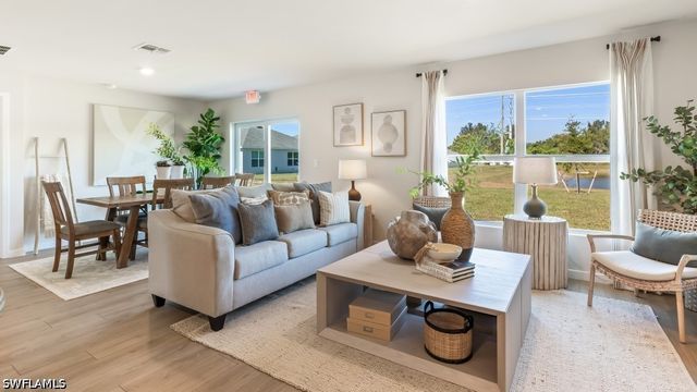 2221 NE 33rd TER, Cape Coral, FL 33909