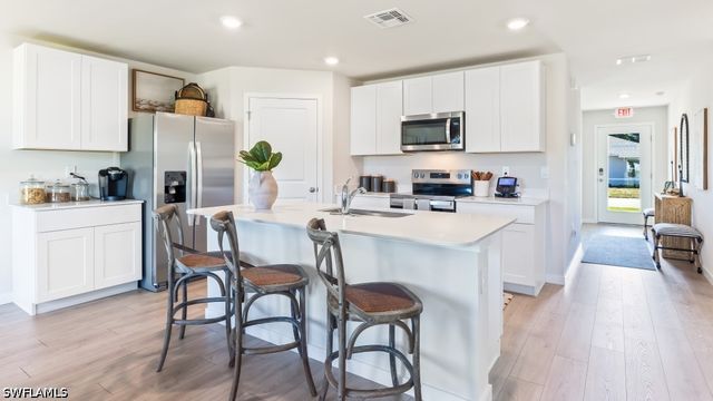 2221 NE 33rd TER, Cape Coral, FL 33909
