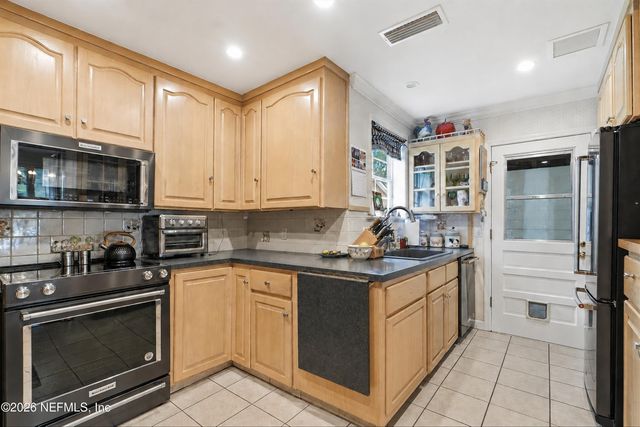 5125 ARAPAHOE Avenue, Jacksonville, FL 32210