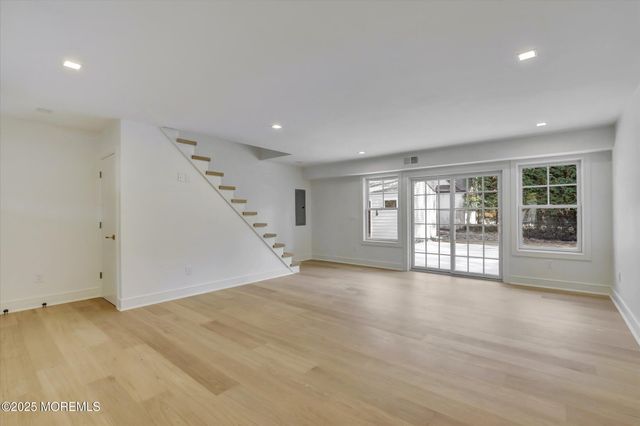 243 Woodcrest Road, Oakhurst, NJ 07755