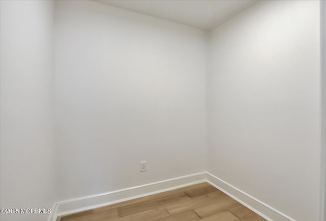 243 Woodcrest Road, Oakhurst, NJ 07755