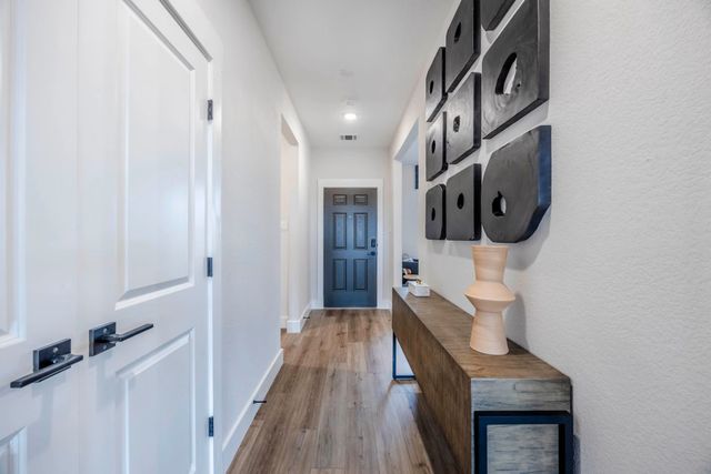212 Saddletree Drive, Nevada, TX 75173