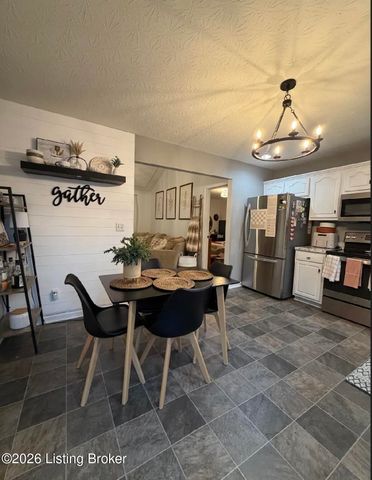 550 Tecumseh Dr, Shepherdsville, KY 40165