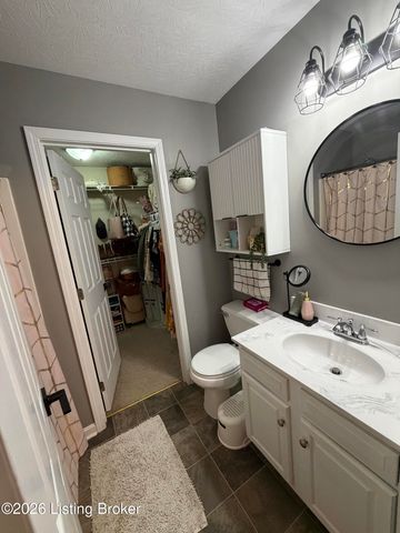 550 Tecumseh Dr, Shepherdsville, KY 40165