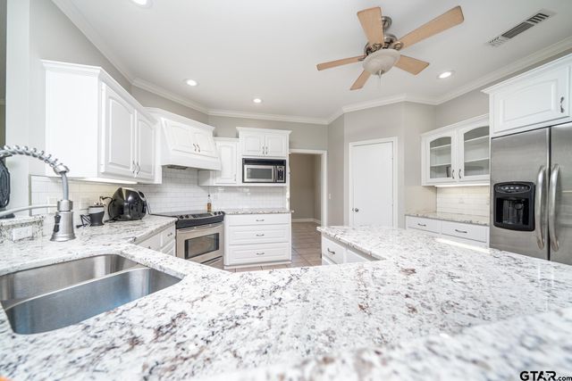 1083 County Road 2400, Mt Pleasant, TX 75455