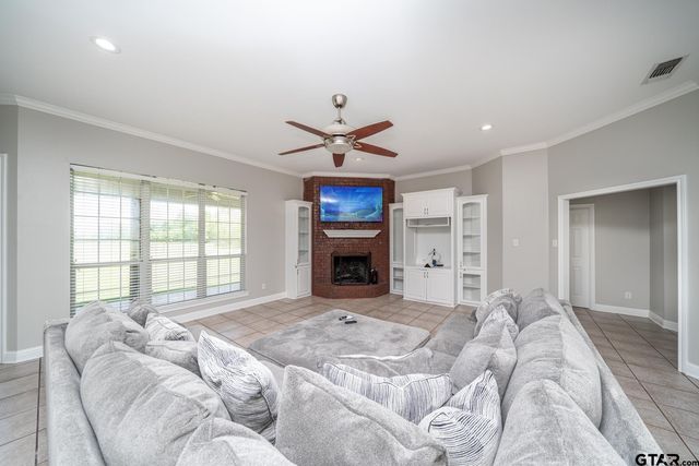 1083 County Road 2400, Mt Pleasant, TX 75455