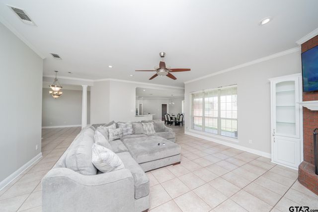 1083 County Road 2400, Mt Pleasant, TX 75455