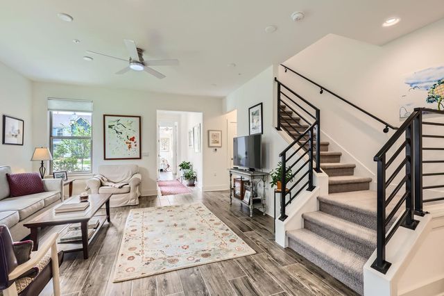 4400 E Vaughan ST E, Austin, TX 78723