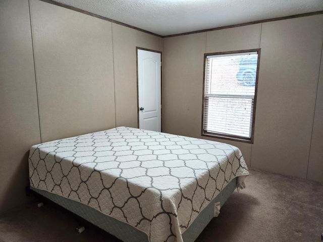 300 Whisperway RD, Moneta, VA 24121