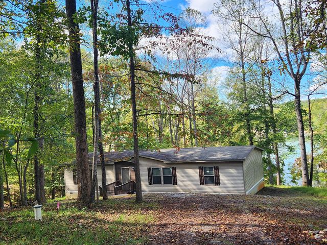 300 Whisperway RD, Moneta, VA 24121