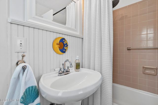 427 6th Street, Sunset Beach, NC 28468