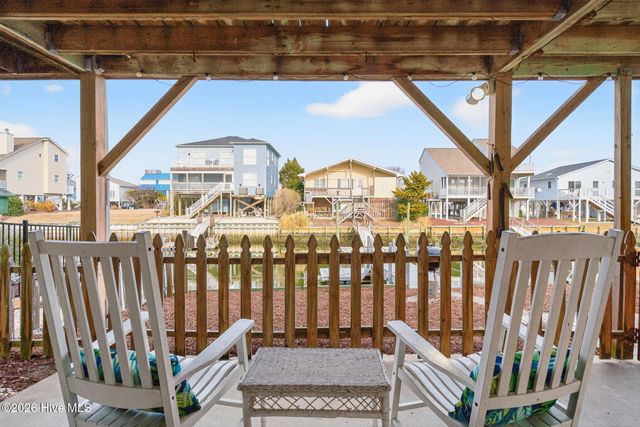 427 6th Street, Sunset Beach, NC 28468