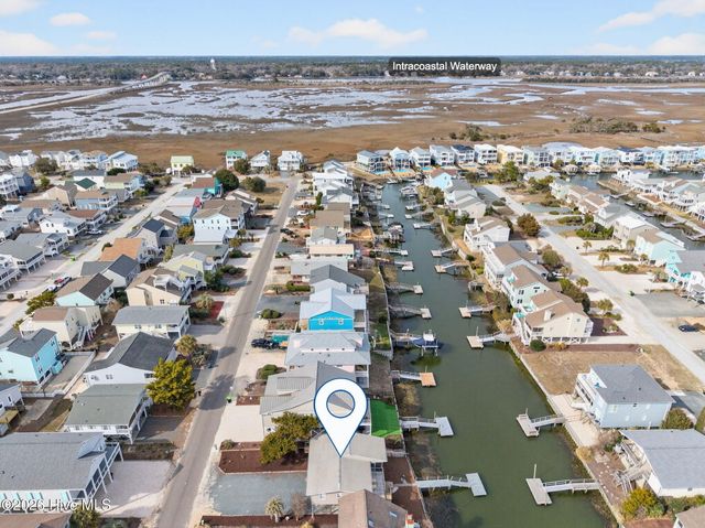 427 6th Street, Sunset Beach, NC 28468