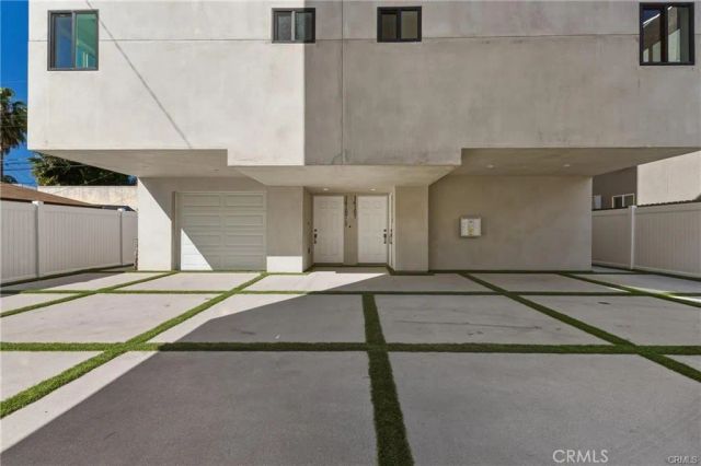 14165 Erwin Street, Valley Glen, CA 91401