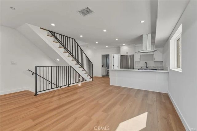 14165 Erwin Street, Valley Glen, CA 91401