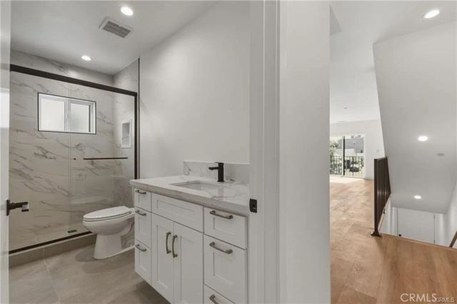 14165 Erwin Street, Valley Glen, CA 91401