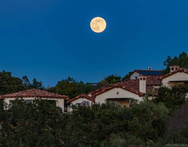 8341 Santaluz Village green E, San Diego, CA 92127