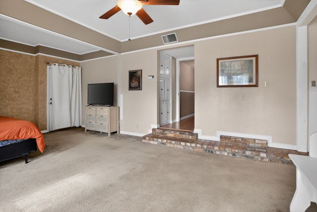 2090 Fort Drive, Longview, TX 75604