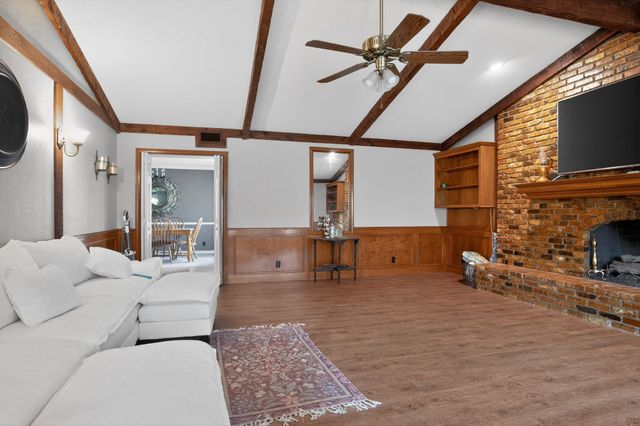 2090 Fort Drive, Longview, TX 75604