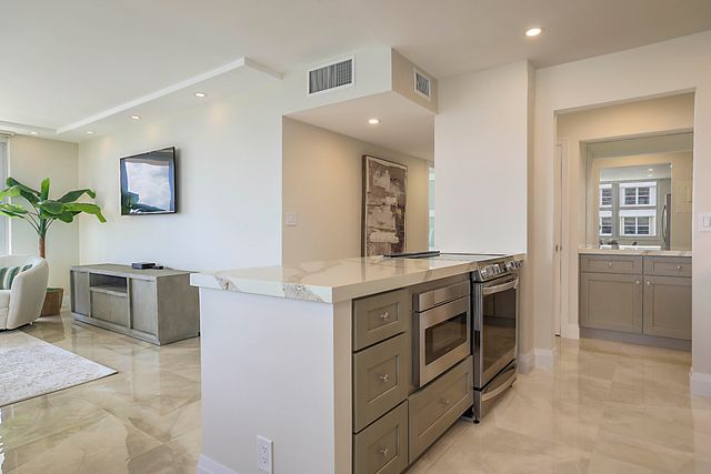 2121 N Ocean Boulevard 1101w, Boca Raton, FL 33431