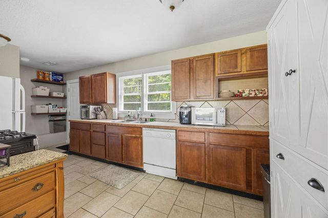 1911 W Lawson Street, Fayetteville, AR 72703