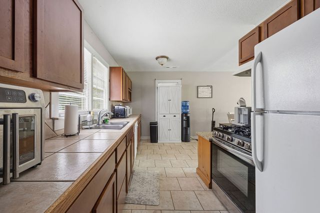 1911 W Lawson Street, Fayetteville, AR 72703