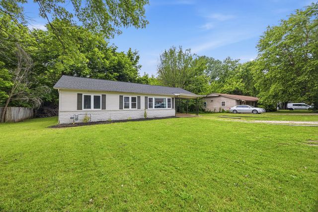 1911 W Lawson Street, Fayetteville, AR 72703