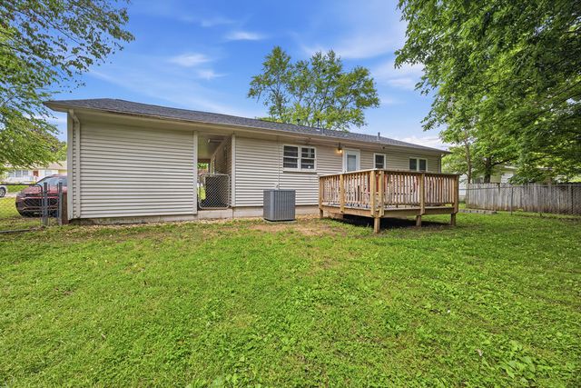 1911 W Lawson Street, Fayetteville, AR 72703