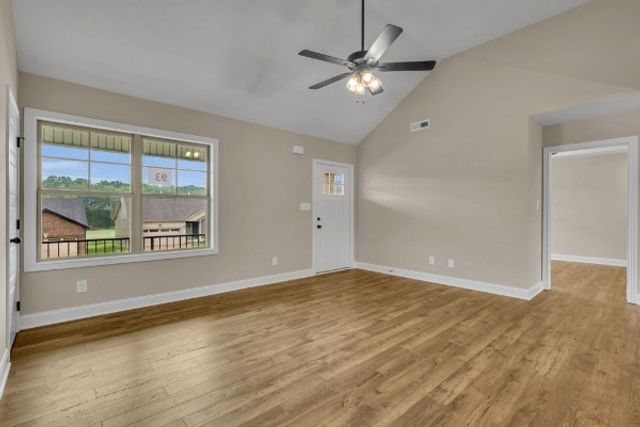 38 Echo Ridge, Oak Grove, KY 42262