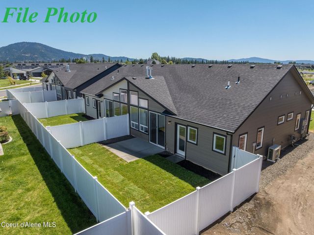 7827 N Mocha Lp, Coeur D'alene, ID 83815