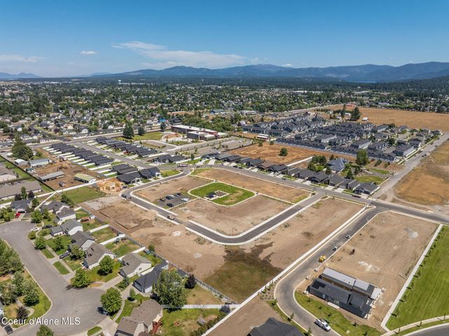 7827 N Mocha Lp, Coeur D'alene, ID 83815