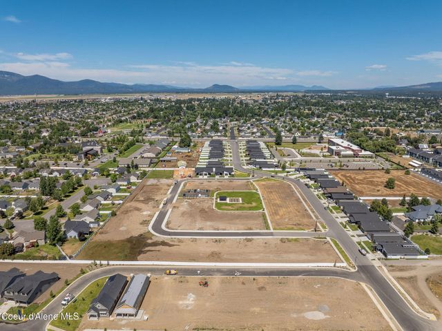 7827 N Mocha Lp, Coeur D'alene, ID 83815