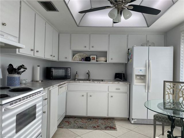 265 Palm DR 265-2, Naples, FL 34112