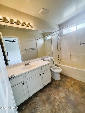 8521 E CLOVIS Avenue, Mesa, AZ 85208