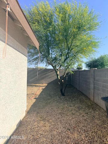 8521 E CLOVIS Avenue, Mesa, AZ 85208