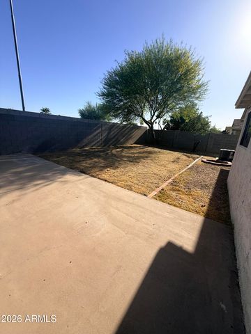 8521 E CLOVIS Avenue, Mesa, AZ 85208