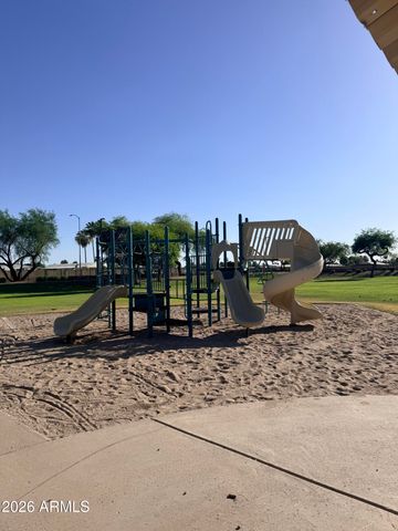 8521 E CLOVIS Avenue, Mesa, AZ 85208