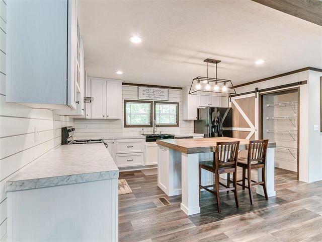 31170 Palimino Drive, Tecumseh, OK 74873