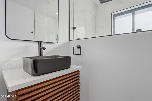 515 S South Concepcion Street, El Paso, TX 79905