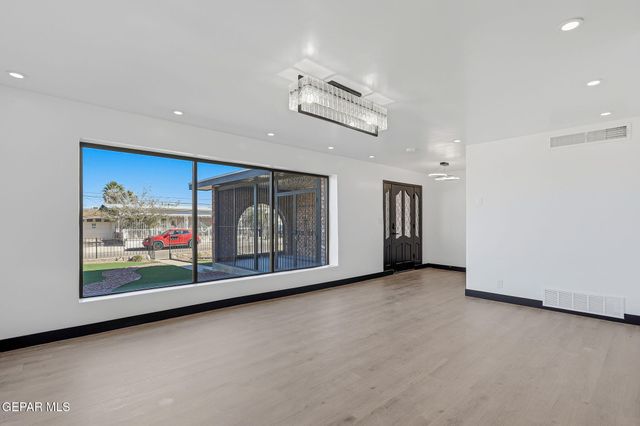 515 S South Concepcion Street, El Paso, TX 79905