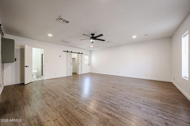 2816 N 33RD Place, Phoenix, AZ 85008