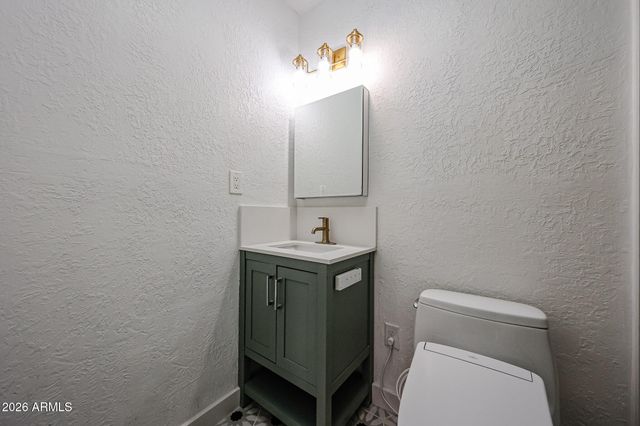 2816 N 33RD Place, Phoenix, AZ 85008