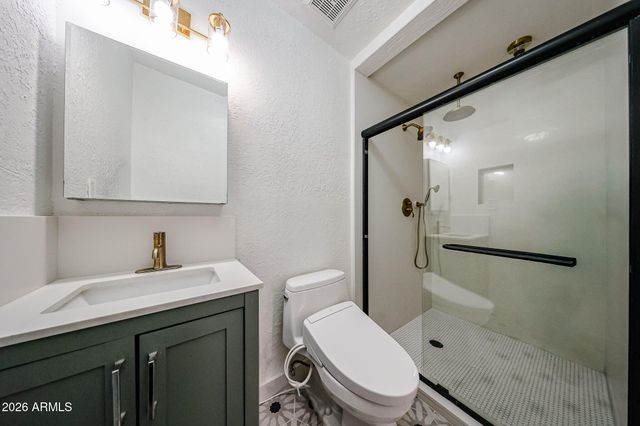 2816 N 33RD Place, Phoenix, AZ 85008