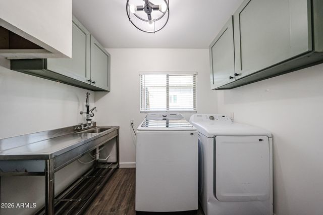 2816 N 33RD Place, Phoenix, AZ 85008