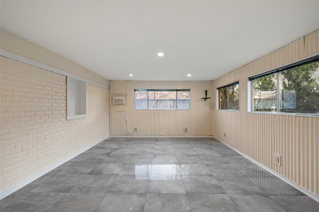 9623 Vilven Lane, Houston, TX 77080